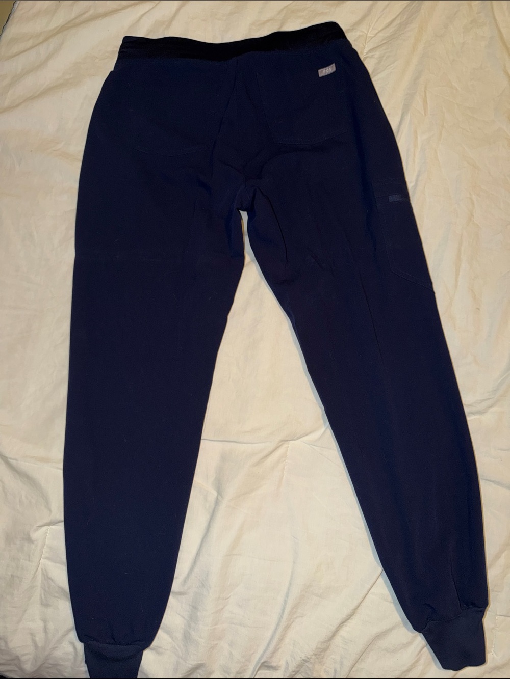FIGS women’s M scrub pants - Picture 3 of 3